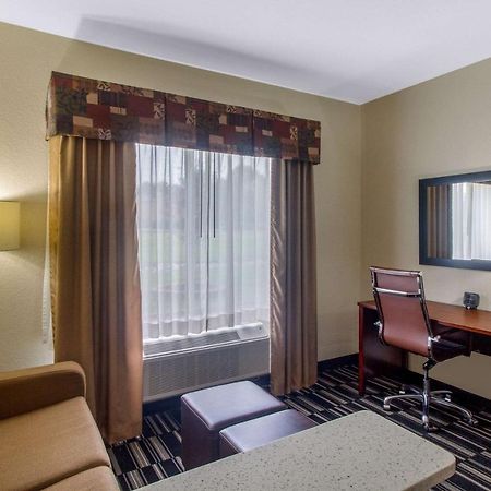 Comfort Suites Danville Exterior photo