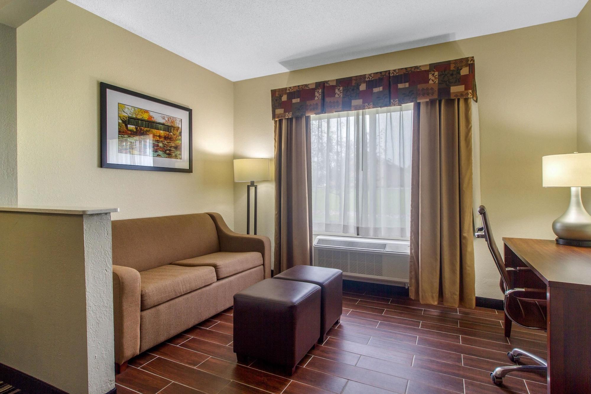 Comfort Suites Danville Exterior photo