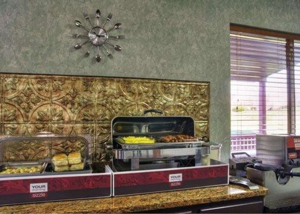 Comfort Suites Danville Restaurant photo