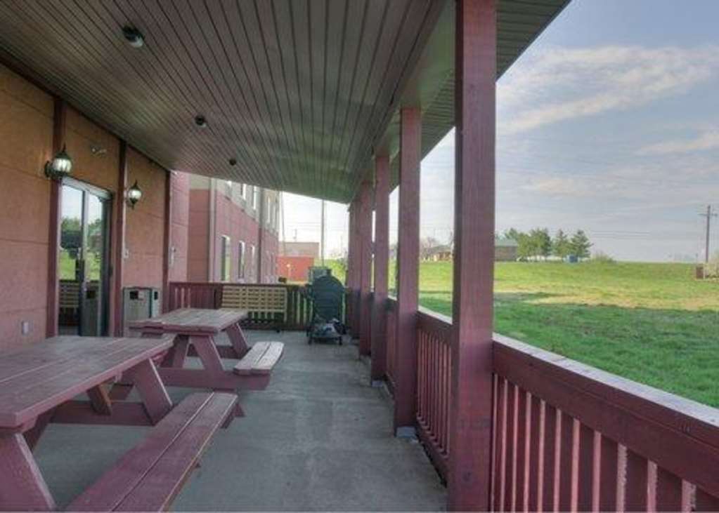 Comfort Suites Danville Amenities photo